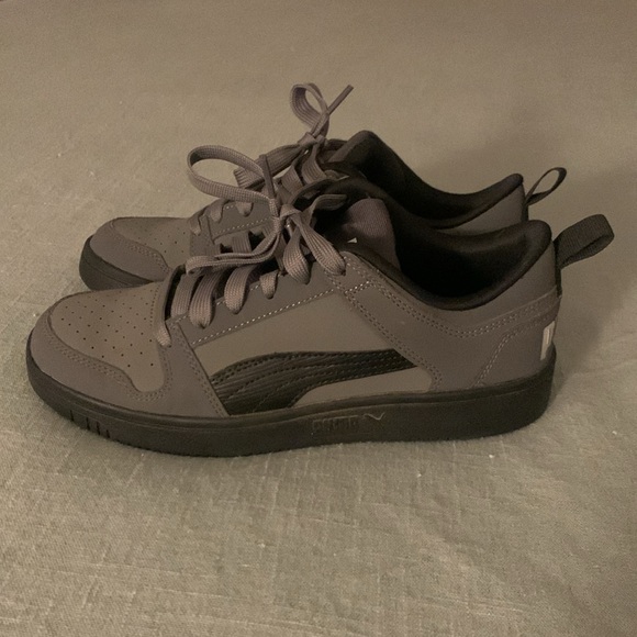 Boys Puma Rebound Layup Shoes sz 6 - Picture 3 of 6